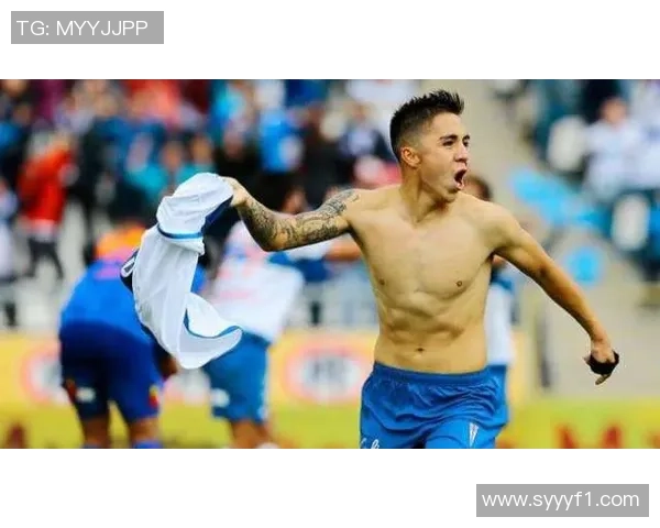 法国足球明星腹肌训练揭秘展现运动员完美身材的秘密与坚持 法国足球明星腹肌训练揭秘展现运动员完美身材的秘密与坚持